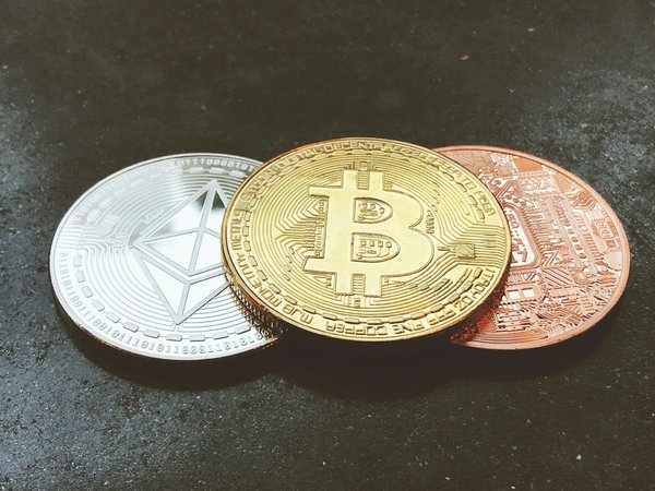 How to develop a secure blockchain platform for managing intellectual property rights?